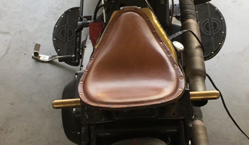 HARLEY DAVIDSON FXSTS-T BAD BOY “BOBBER” completo