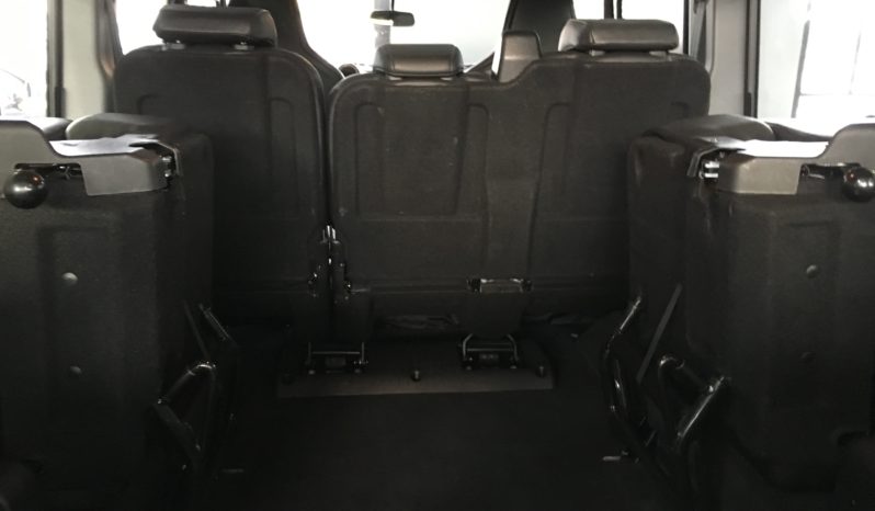 LAND ROVER DEFENDER 110 TD4 SVX 60TH ANNIVERSARY completo