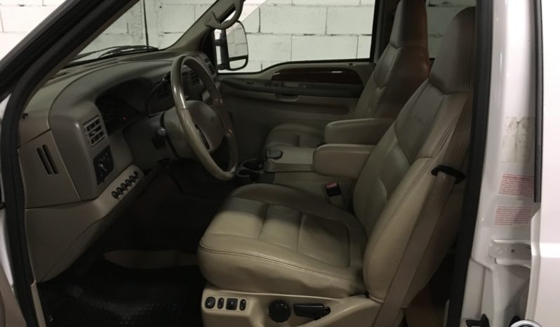 FORD F350 LARIAT SUPER DUTY completo