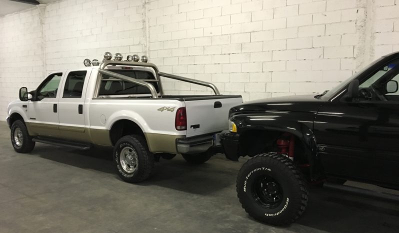 FORD F350 LARIAT SUPER DUTY completo