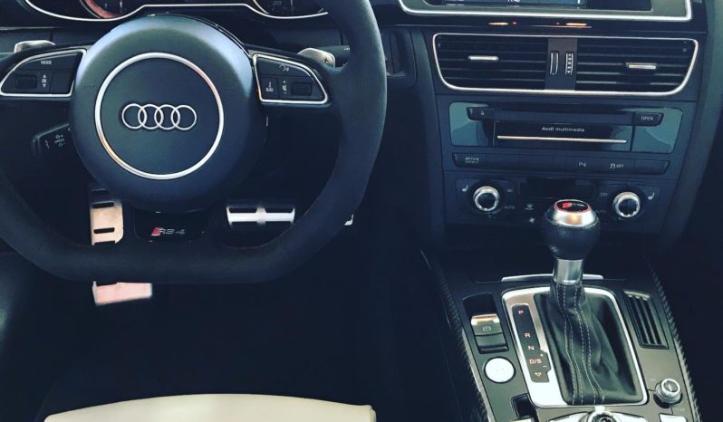 AUDI RS4 AVANT completo
