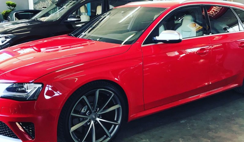 AUDI RS4 AVANT completo