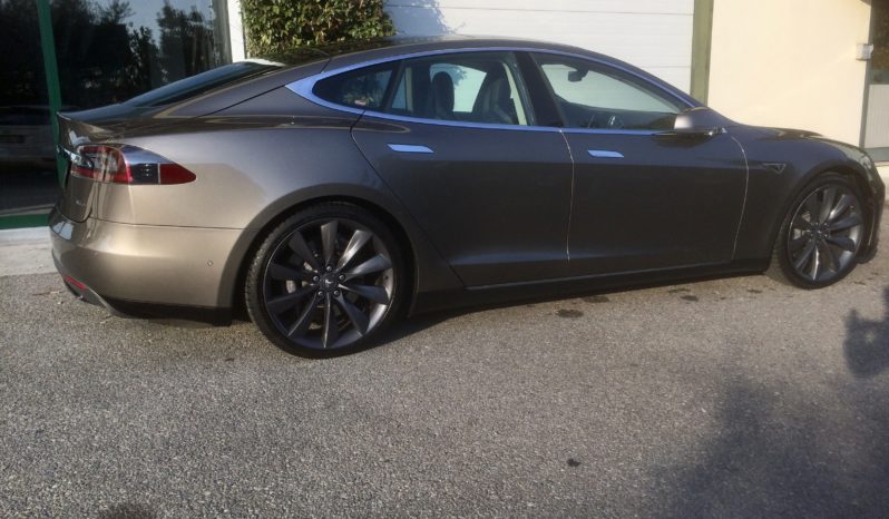 TESLA MODEL S 85D completo