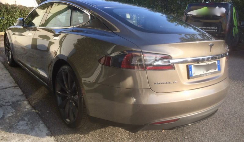 TESLA MODEL S 85D completo