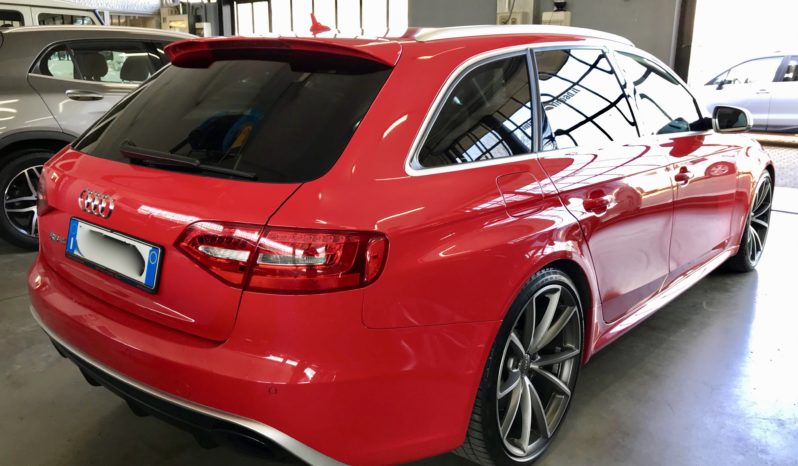 AUDI RS4 AVANT completo