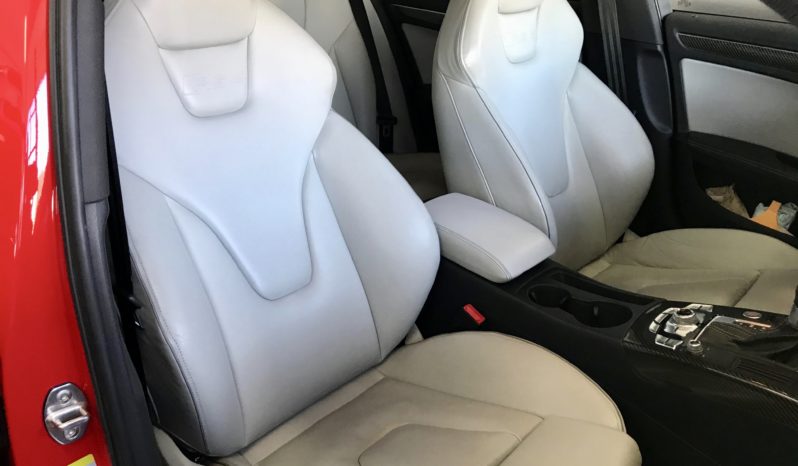 AUDI RS4 AVANT completo