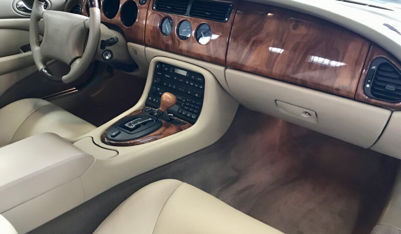 JAGUAR XK8 CONVERTIBILE completo