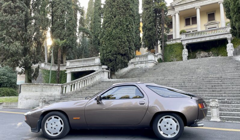 PORSCHE 928 completo