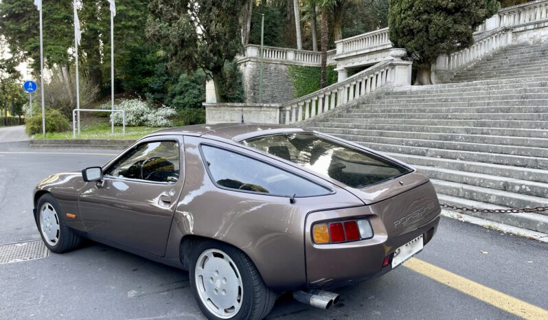 PORSCHE 928 completo
