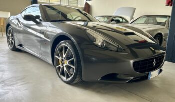 FERRARI CALIFORNIA 4.3 DCT completo