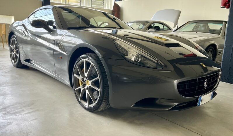 FERRARI CALIFORNIA 4.3 DCT completo